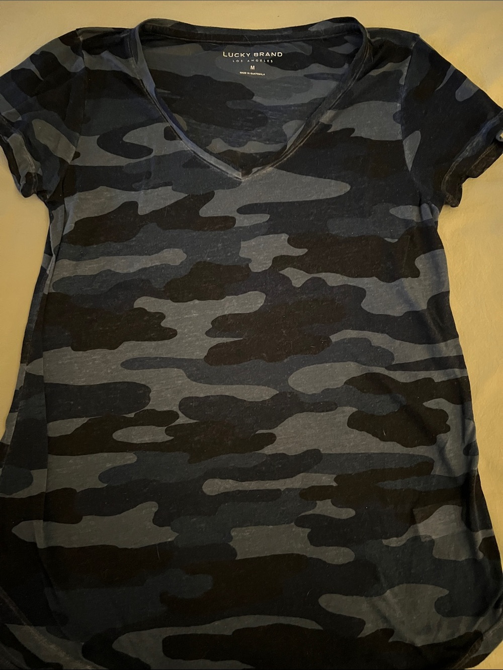Lucky Brand Black & Gray Camo V-Neck Tee - Short Sleeve